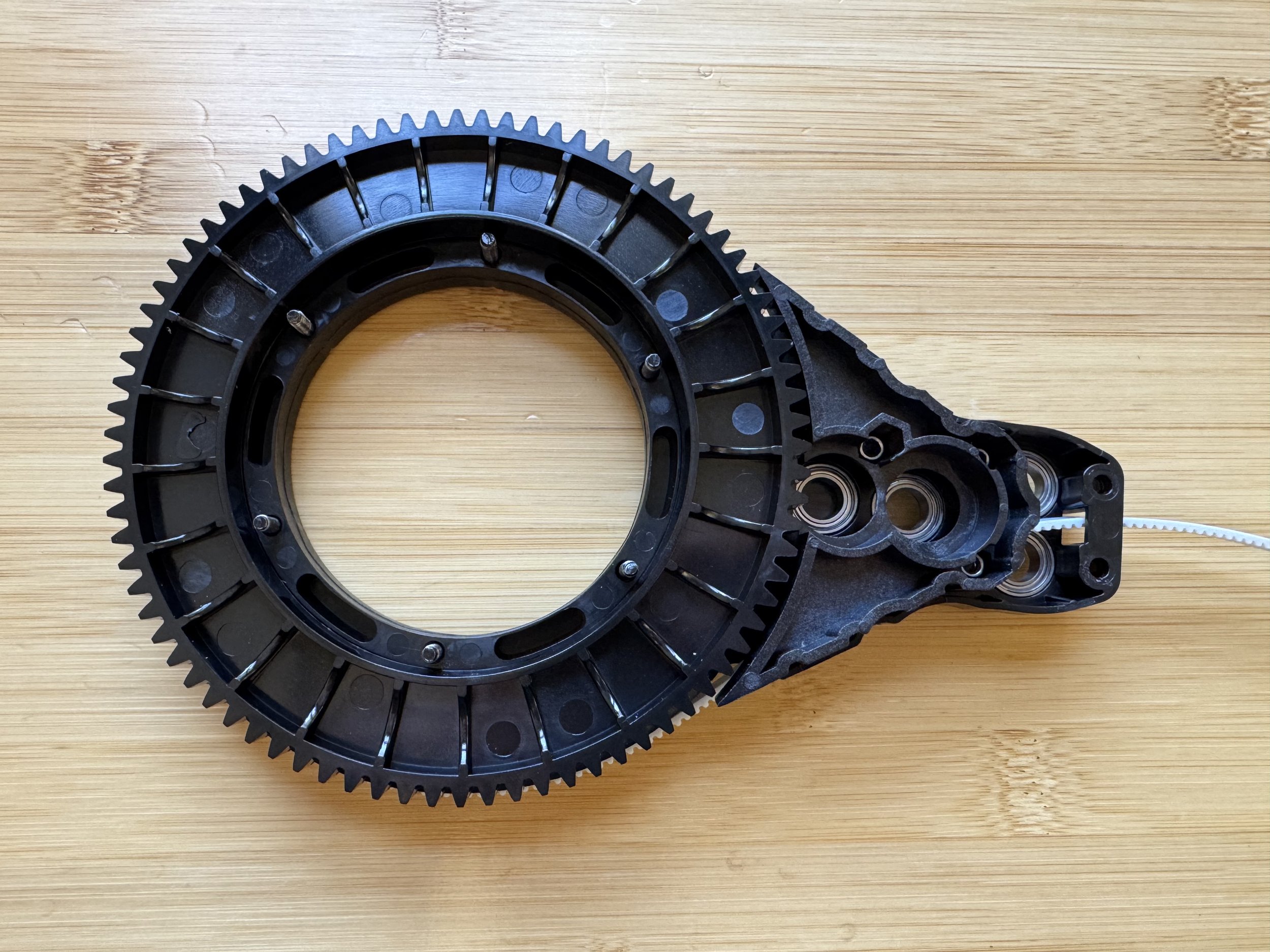 Placing the spool onto the arm
