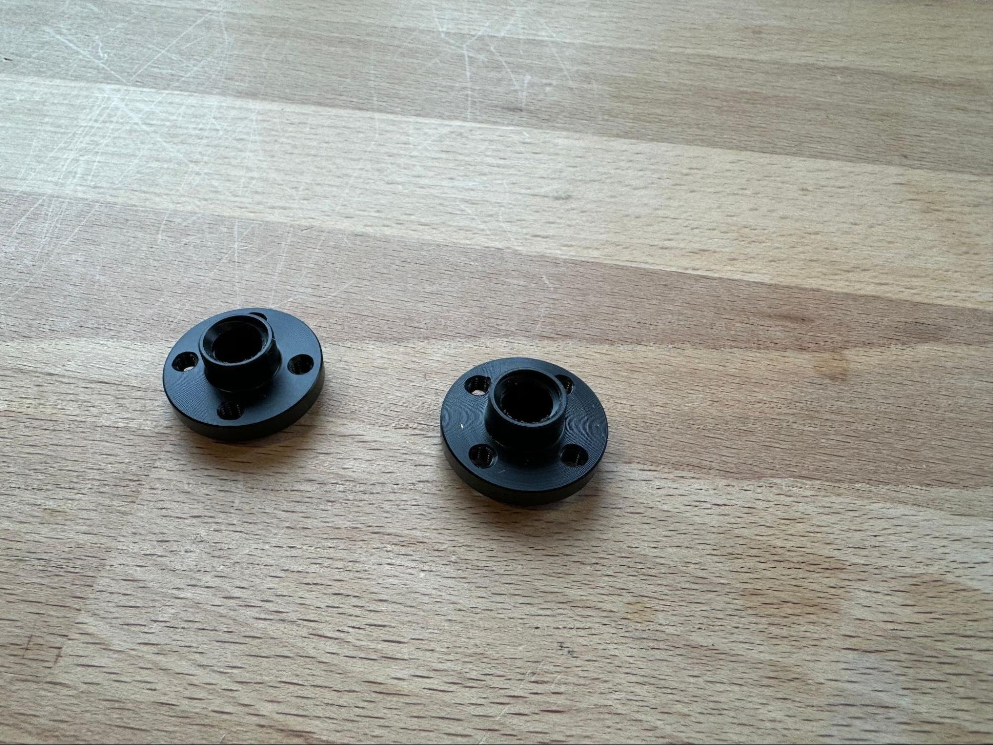 The leadscrew nuts